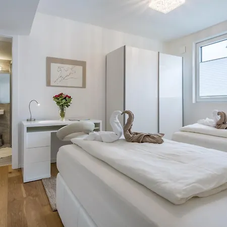 Luxury Silvia By We Rent Apartment